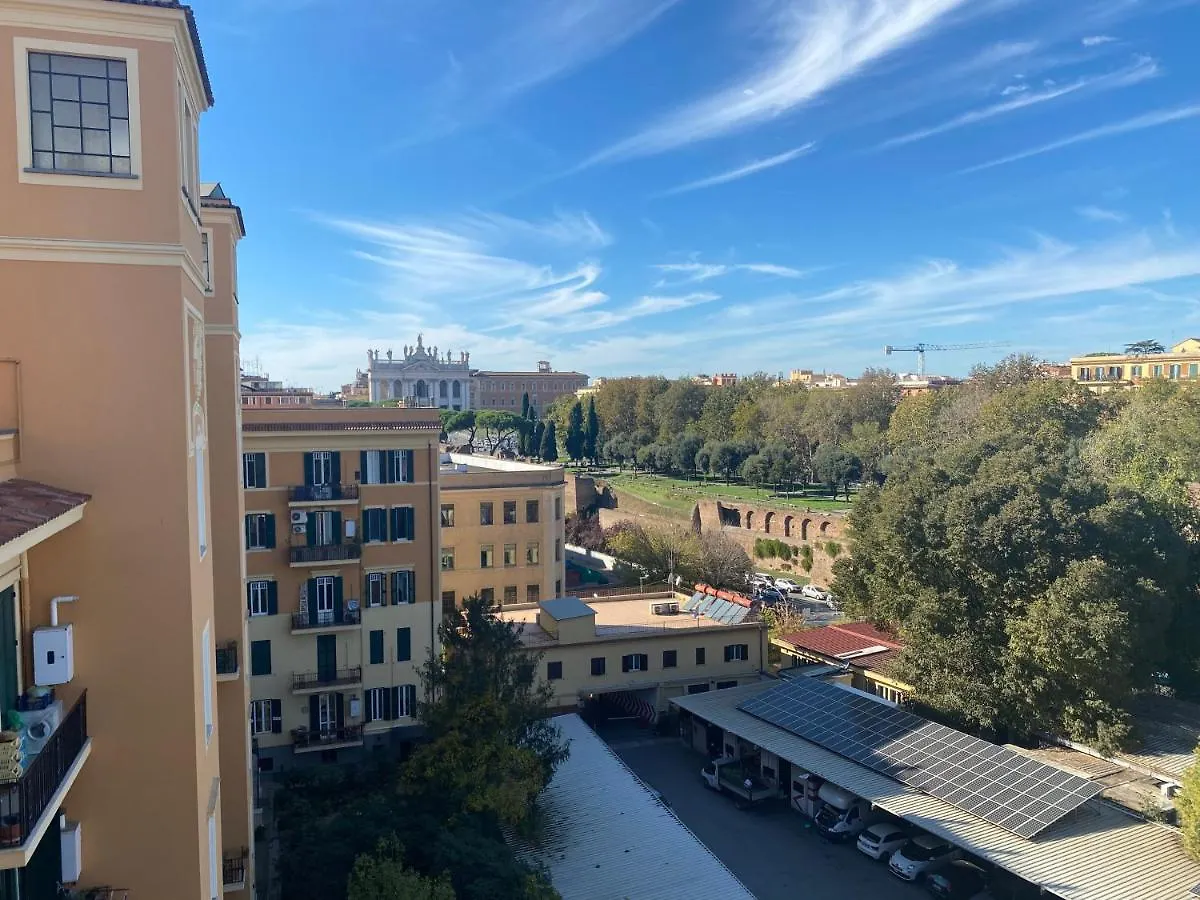 Guest house La Rosa Di Roma 4 In Heart Of Rome San Giovanni Italy